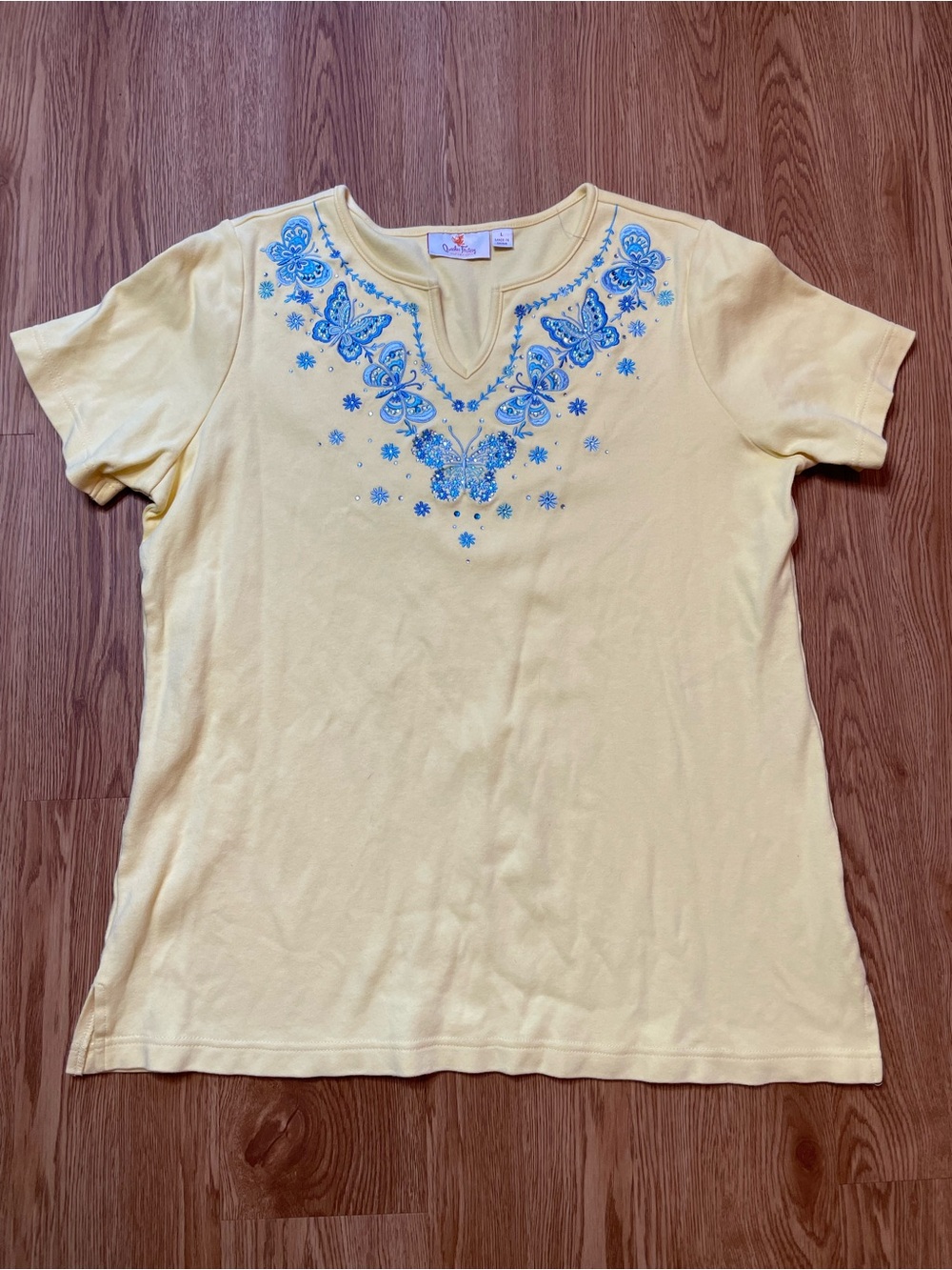 Quacker Factory Fluttering Butterfly Split V Neck Embellished Top Yellow Size L